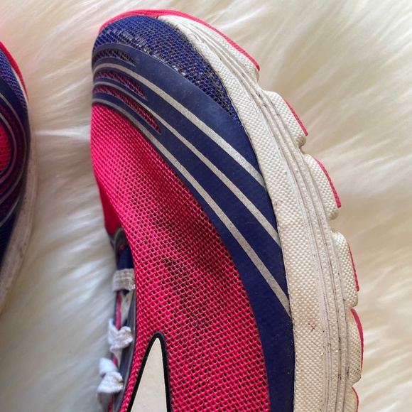 BROOKS Asteria Running Shoes in Purple, White and Pink - Picture 2 of 7